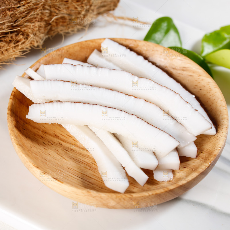 一盘椰子肉