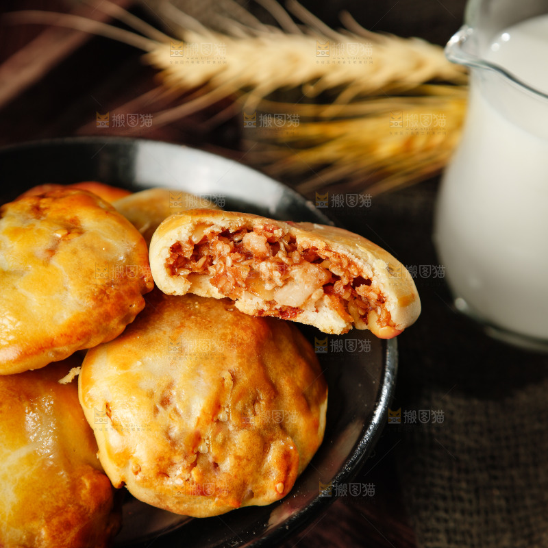 一盘鸡仔饼