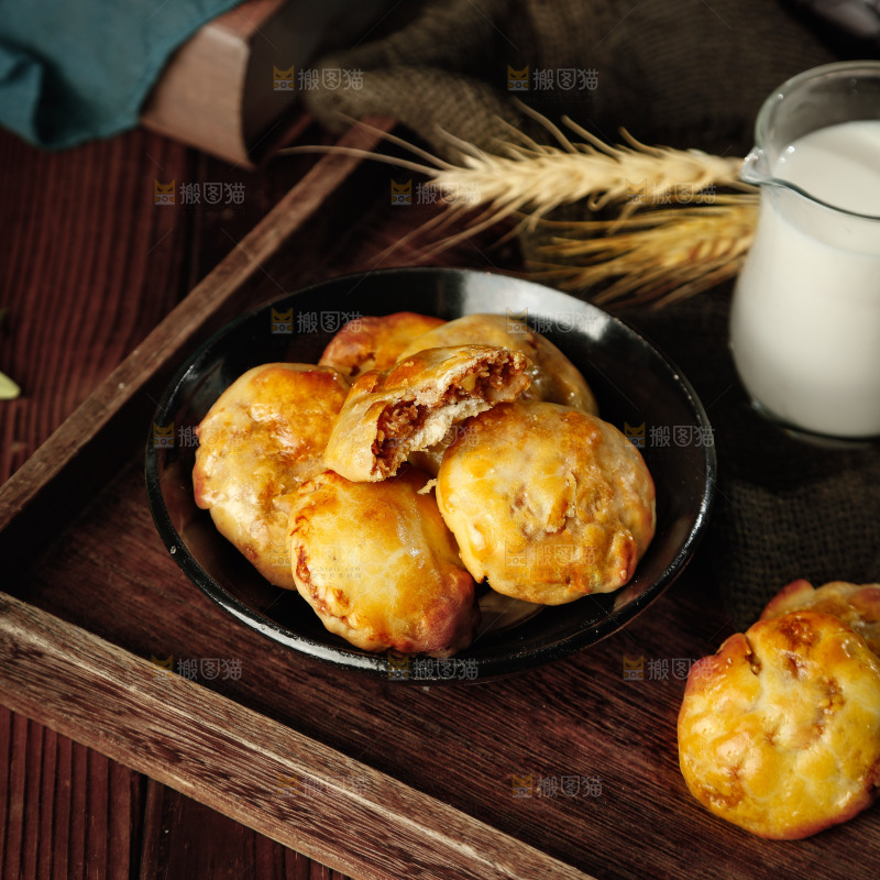 一盘鸡仔饼