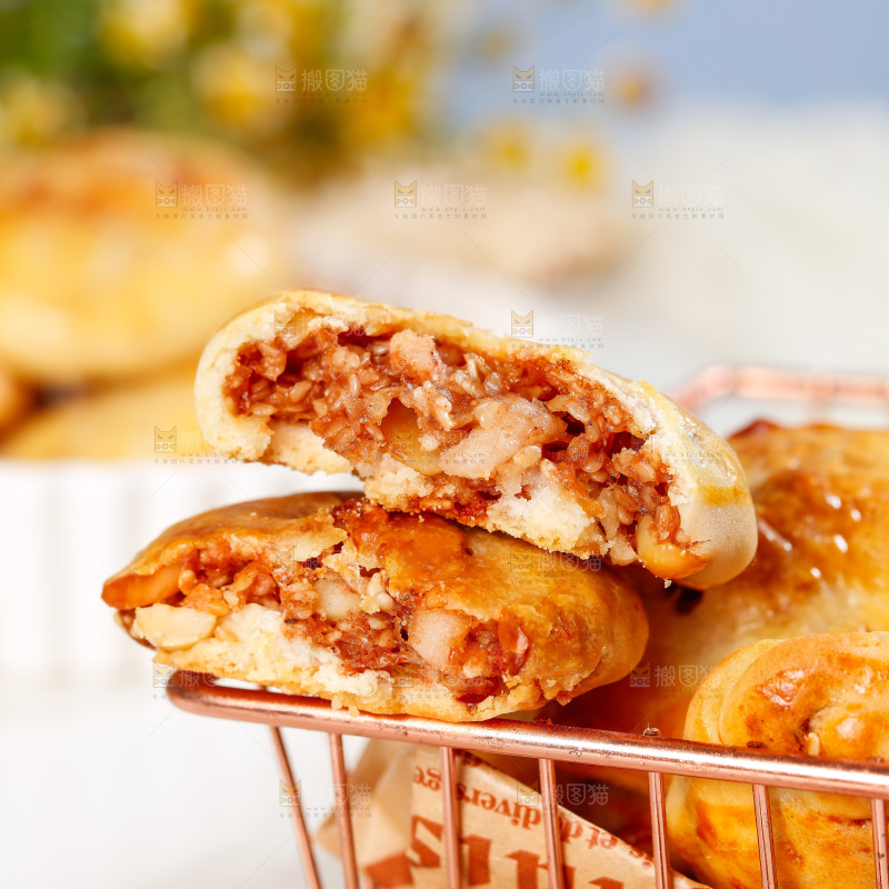 一篮鸡仔饼酥