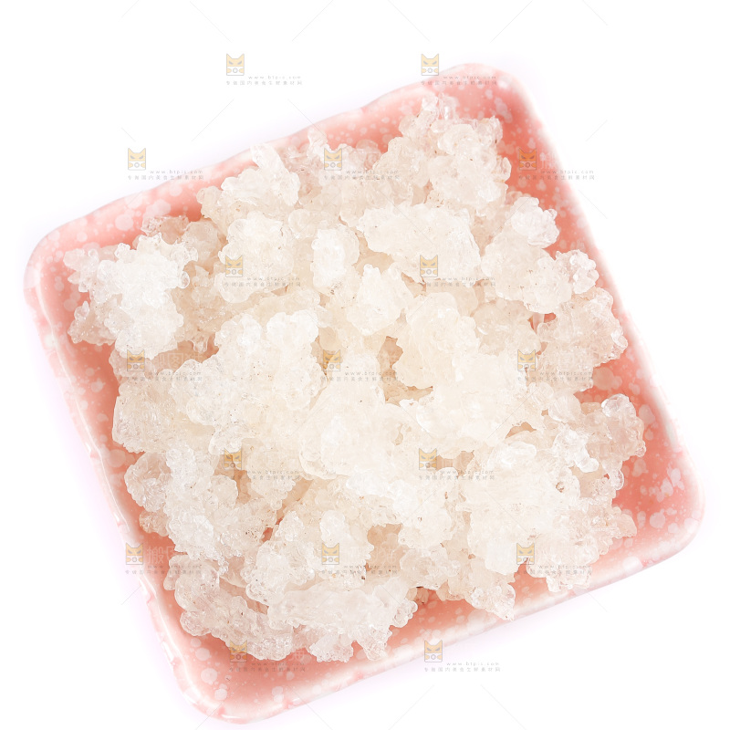 白底上放着一碟雪燕