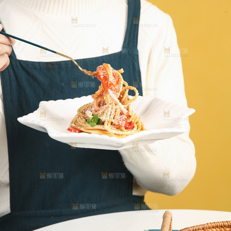 叉子上的意面