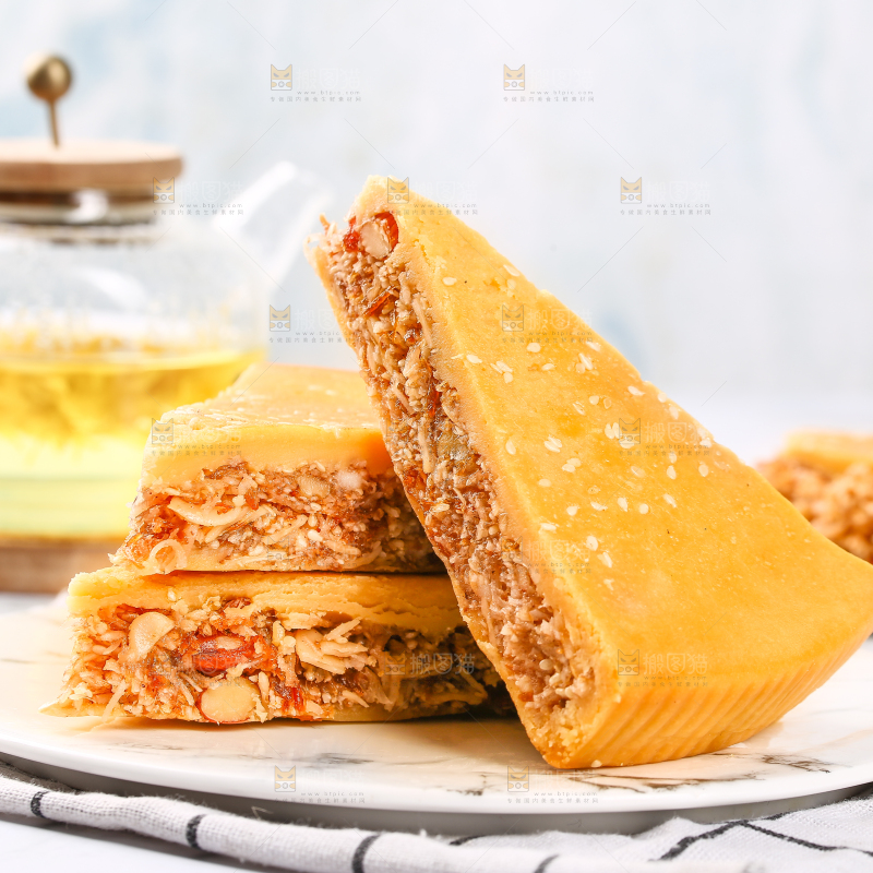 石板上放着拖罗饼切块