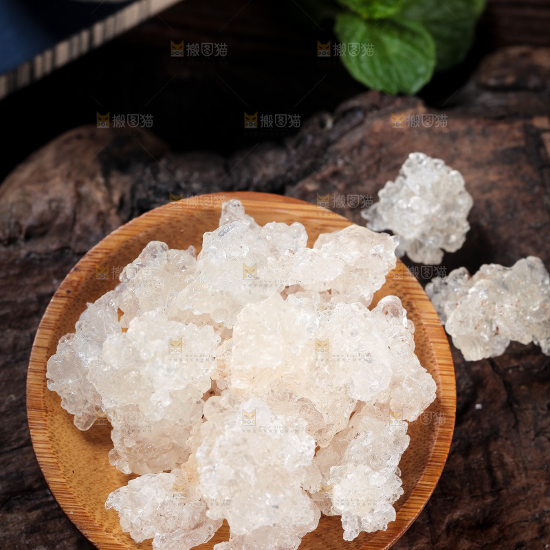 木底上放着一盘云南雪燕