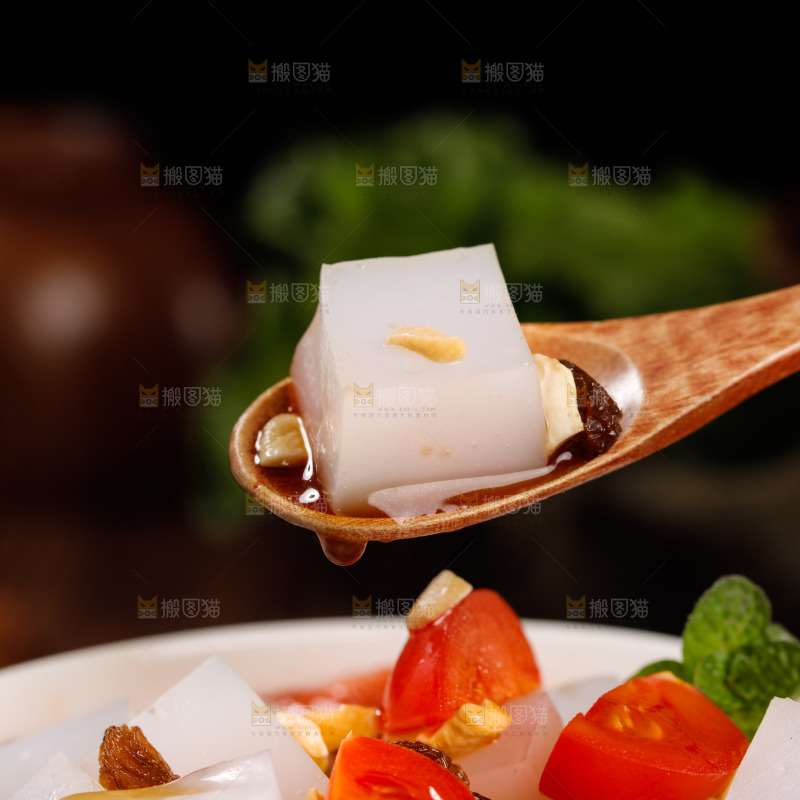 碗里的红糖凉粉