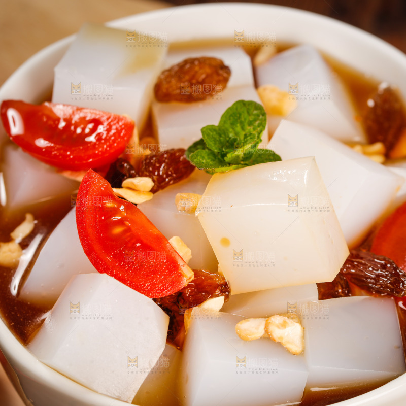 碗里的红糖凉粉
