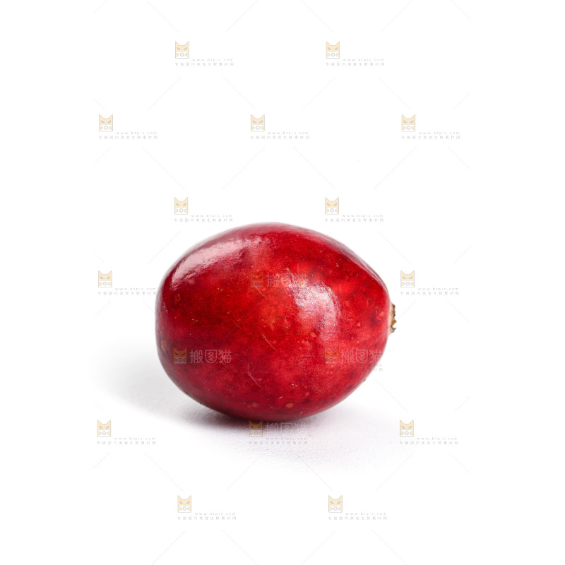 白底上放着一个蔓越莓