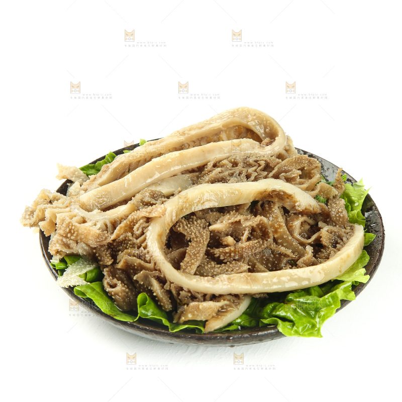 白底上放着一盘牛百叶