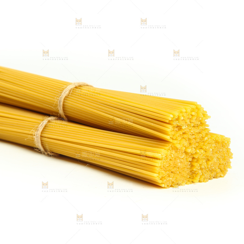 白底上的玉米干面条