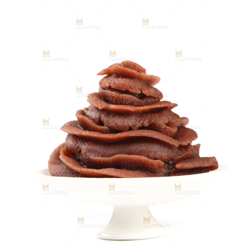 白底上放着一碟红豆沙