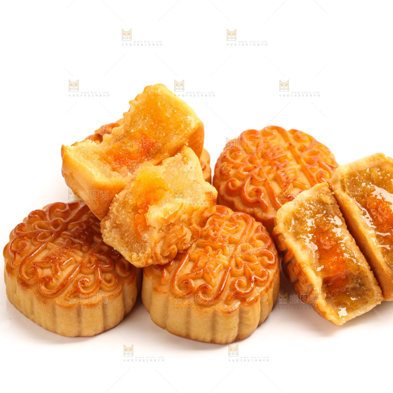 白底上的广式蛋黄月饼