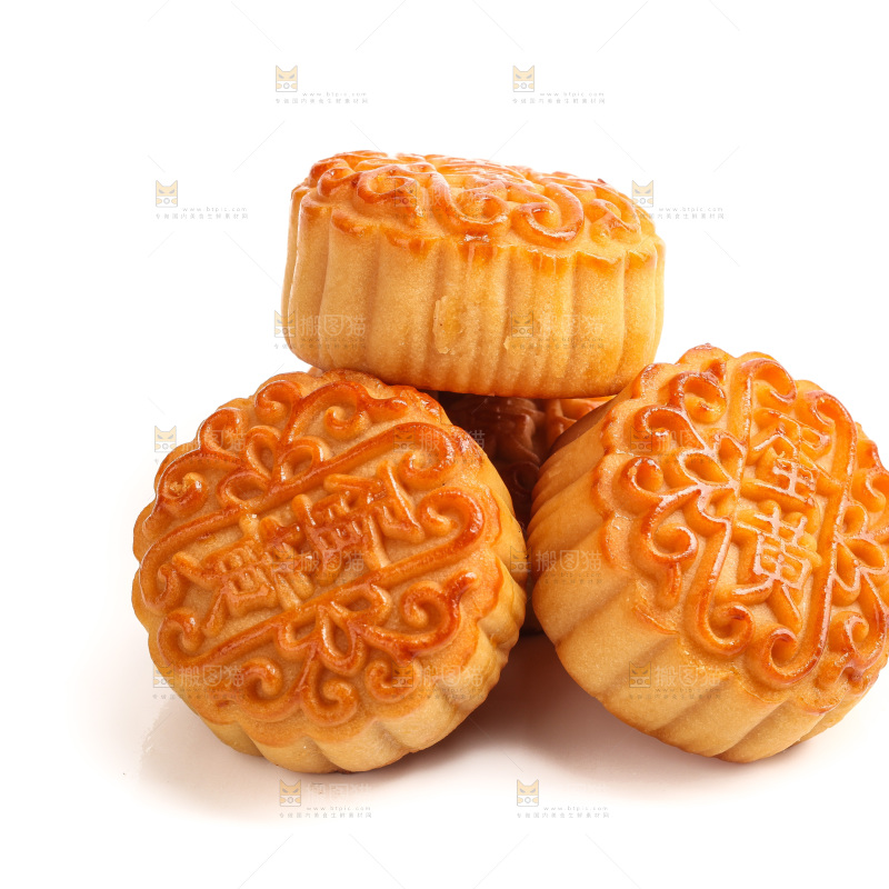 白底上摆放的蛋黄月饼