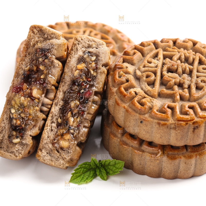白底上的荞麦苏子月饼