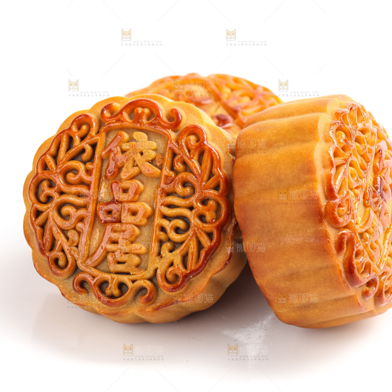 白底上的广式蛋黄月饼