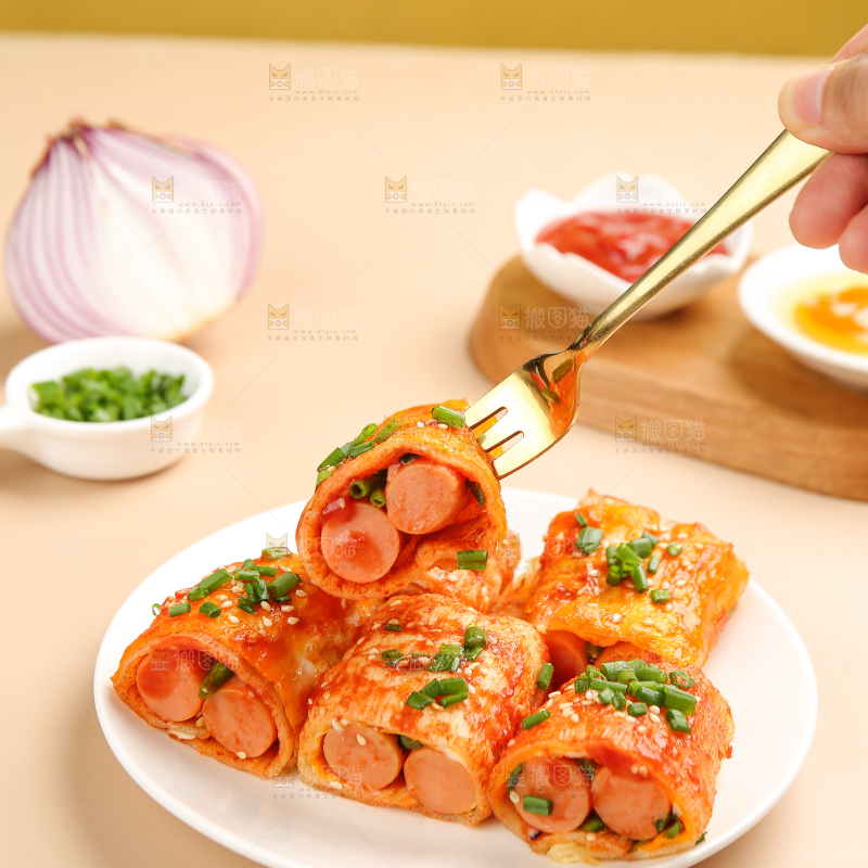 叉子上插着烤冷面皮