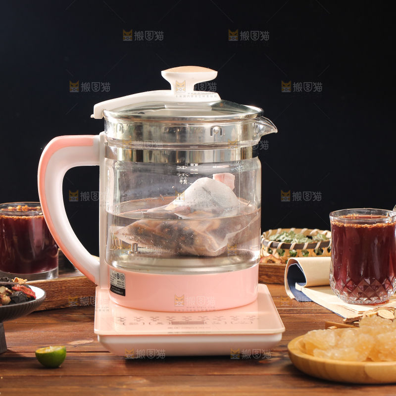 茶壶里正在煮酸梅汤