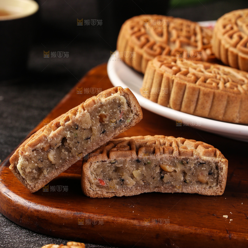 深底上的荞麦五仁月饼