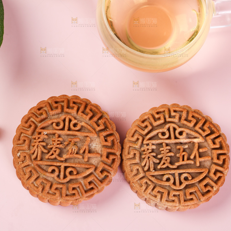 浅底上的荞麦五仁月饼