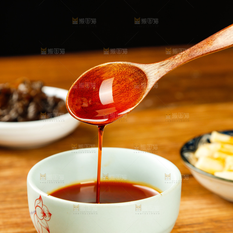 勺子上的辣椒油