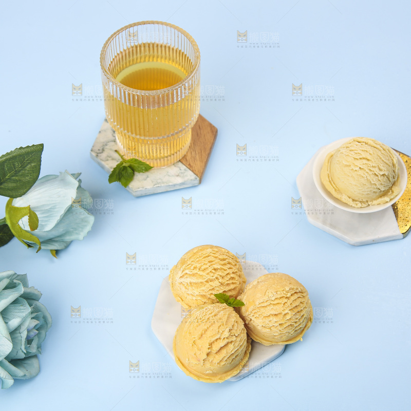 浅底上的奶油冰淇淋