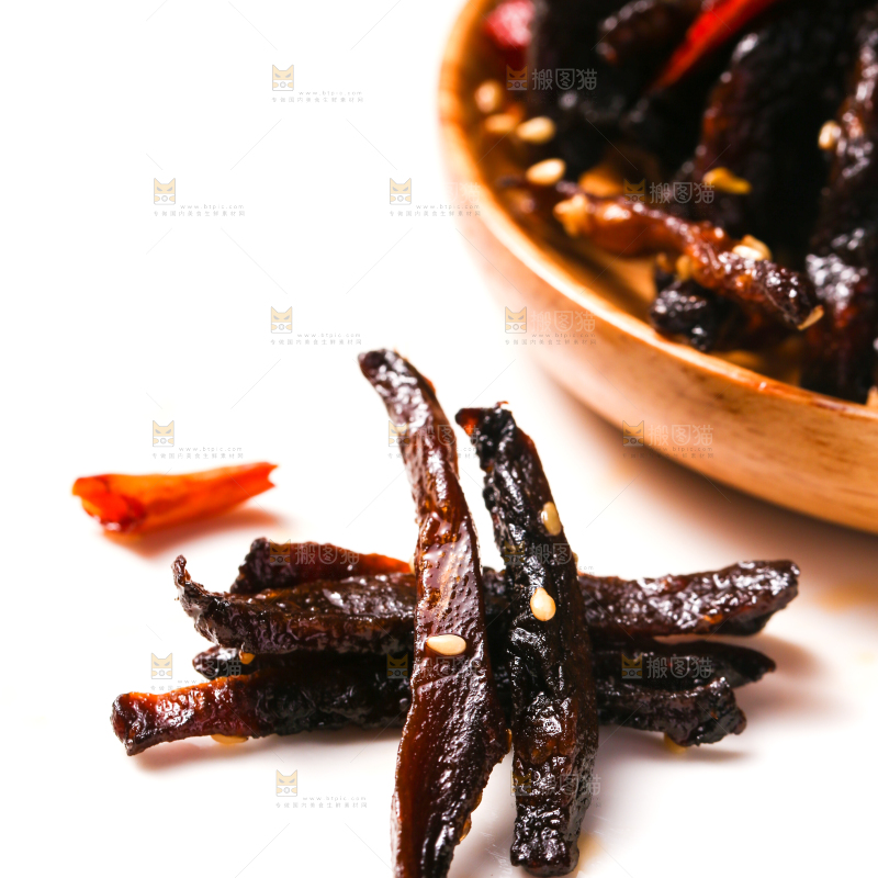 白底上的麻辣芥肉干