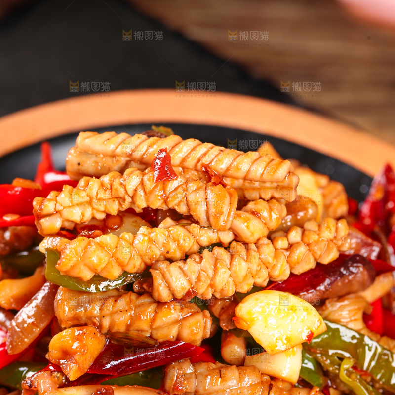 一盘香辣鱿鱼卷