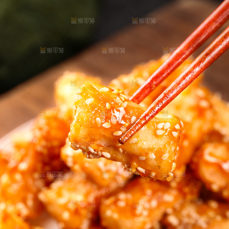筷子上夹着拔丝山药
