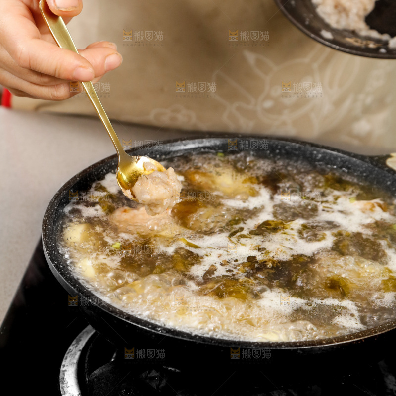 一锅虾滑紫菜汤