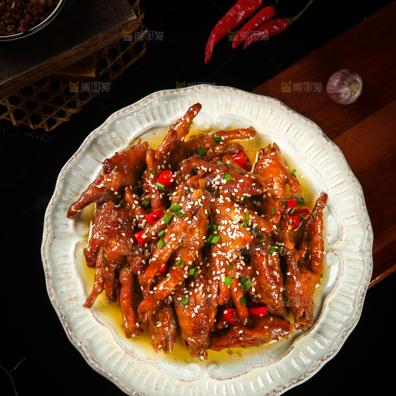 一盘红烧鸡爪