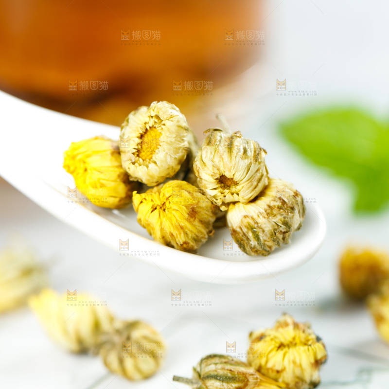 勺子里的胎菊茶
