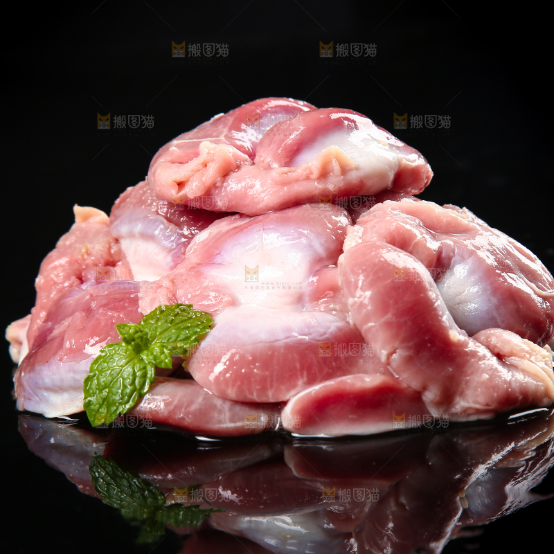 一堆新鲜鸡胗