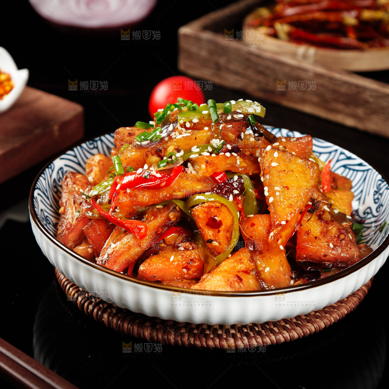 深底上一盘香辣米豆腐