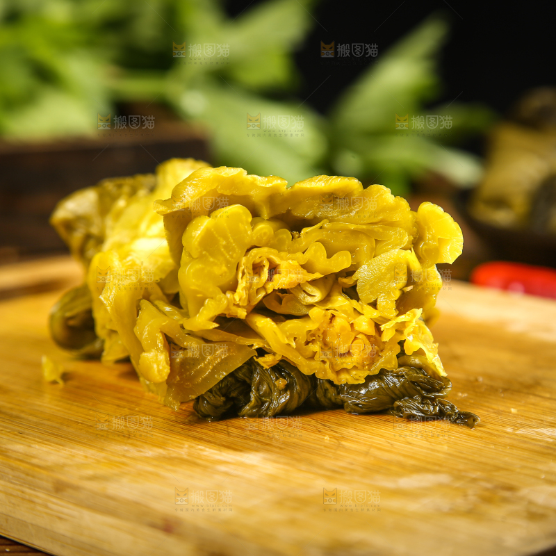 木板上的酸菜