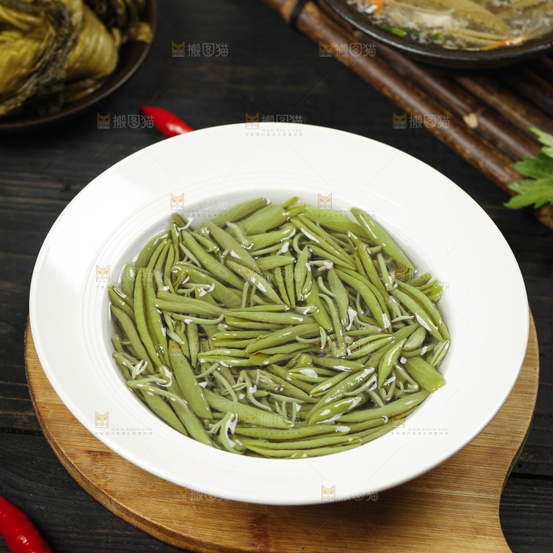 盘子里的莼菜