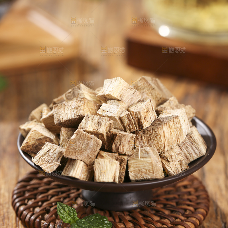 木底上的葛根