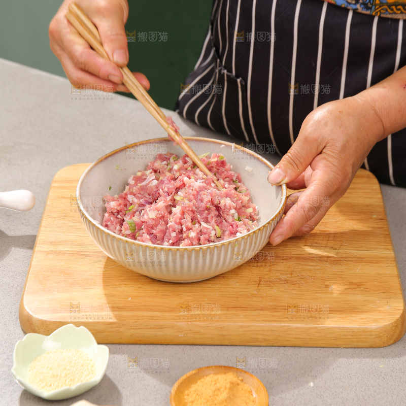 小馄饨制作过程