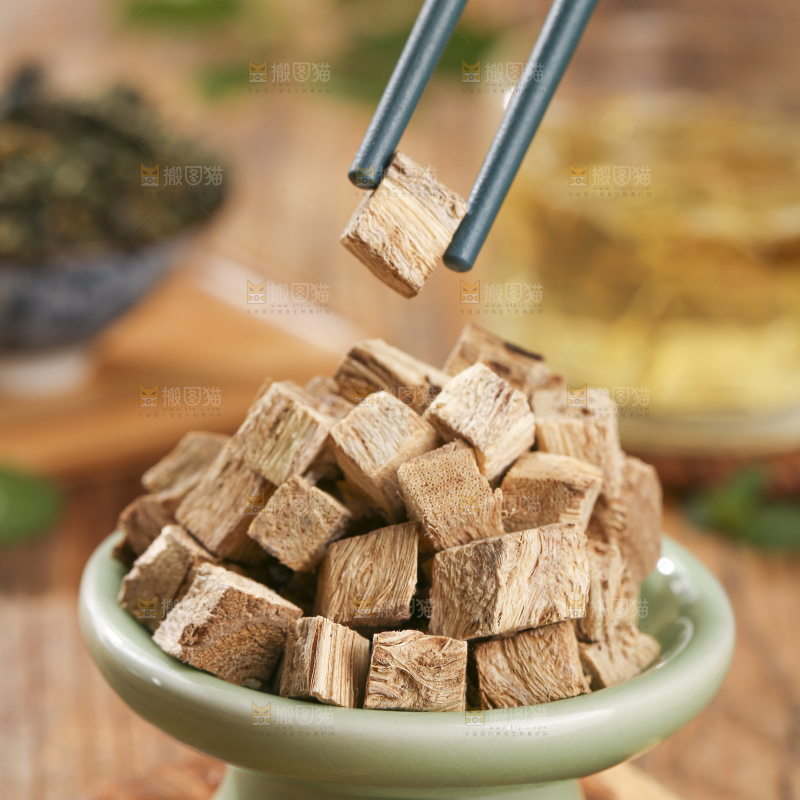 木底上的葛根