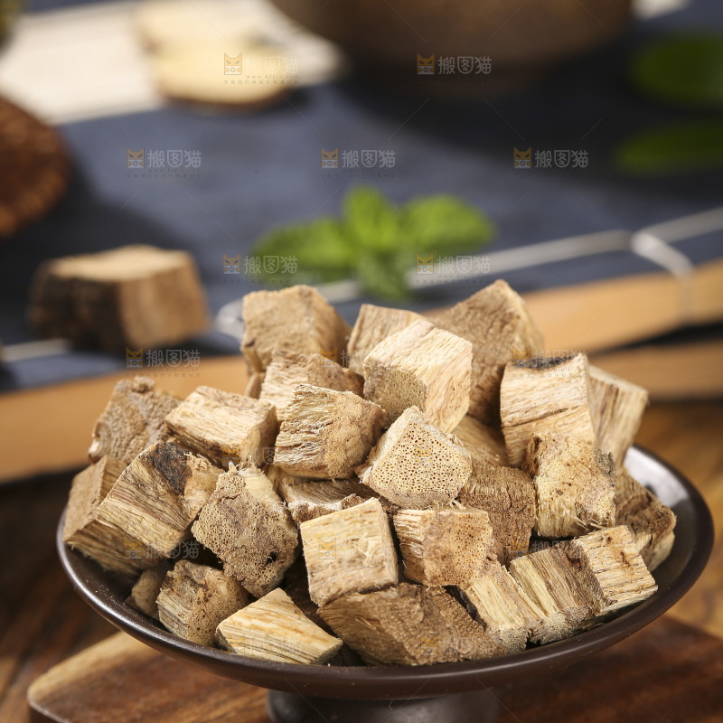 木底上的葛根