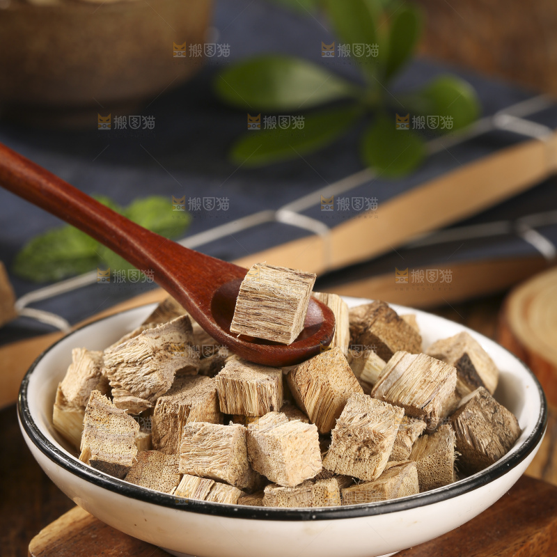木底上的葛根