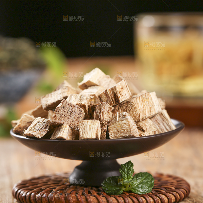 木底上的葛根