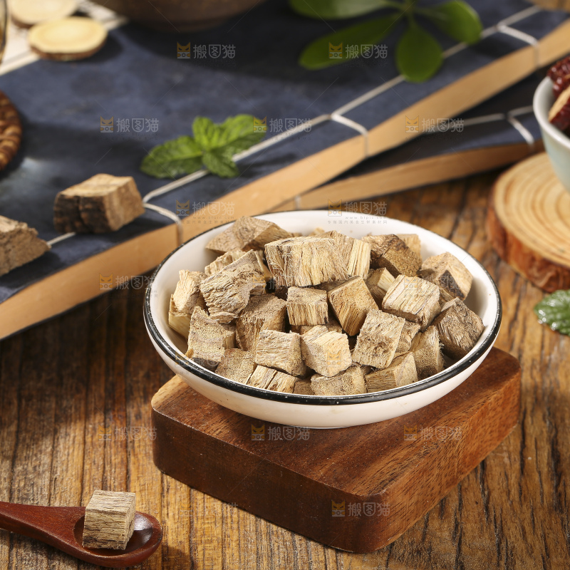 木底上的葛根