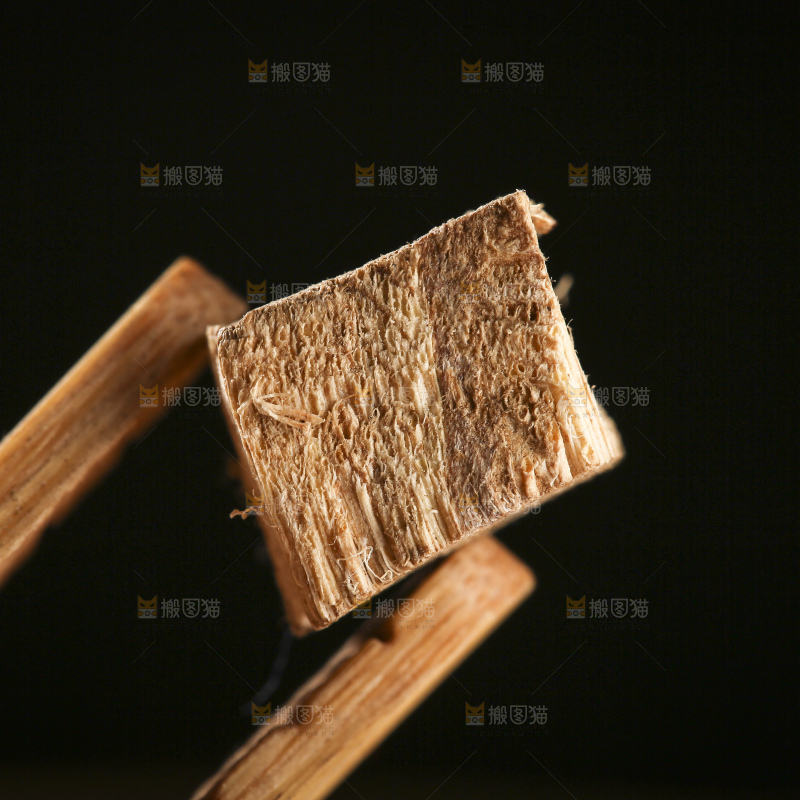 木底上的葛根