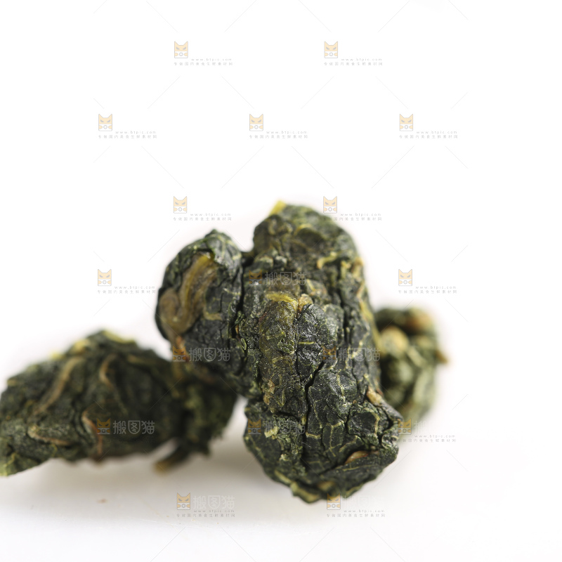 白底上的桑叶茶