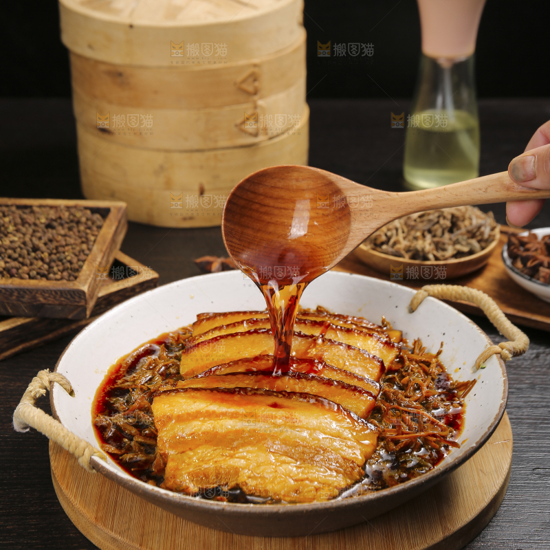 深底上的梅干菜扣肉