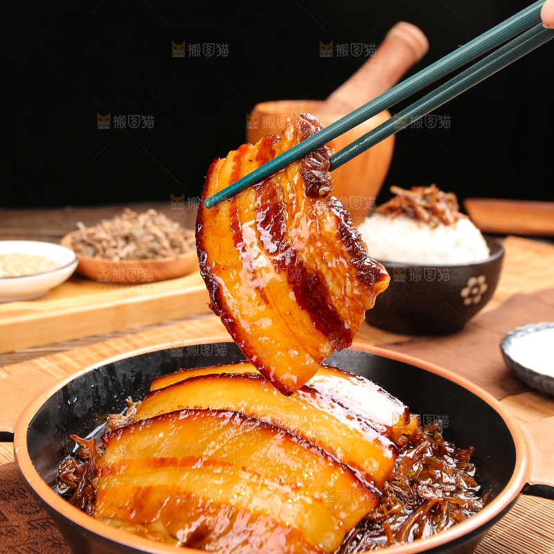 木底上的梅干菜扣肉