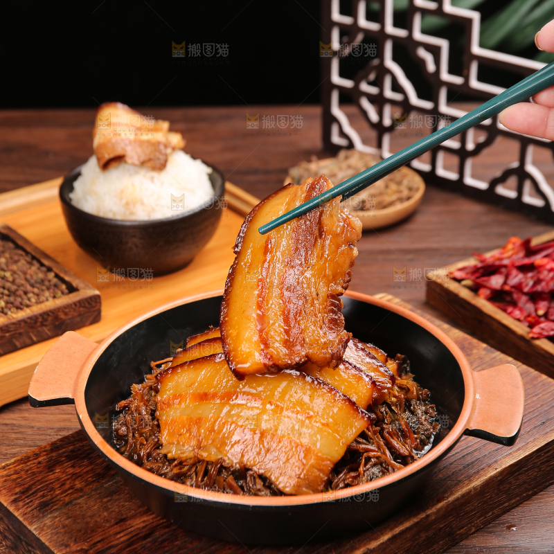 木底上的梅干菜扣肉