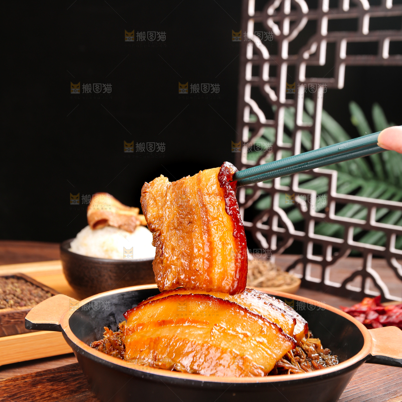 木底上的梅干菜扣肉