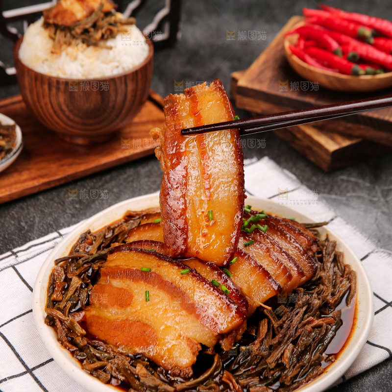 深底上的干豆角扣肉