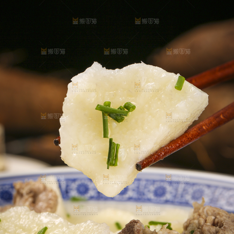 深底上的山药排骨汤