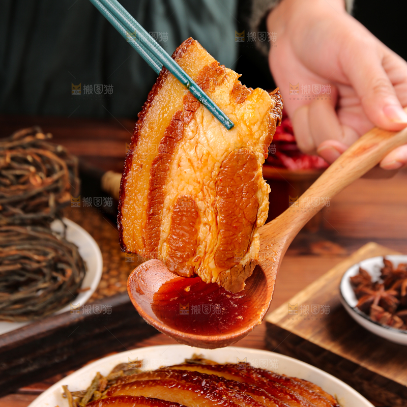 深底上的干豆角扣肉